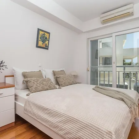 Irisa Art Μακάρσκα