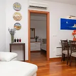 Irisa Art Apartman